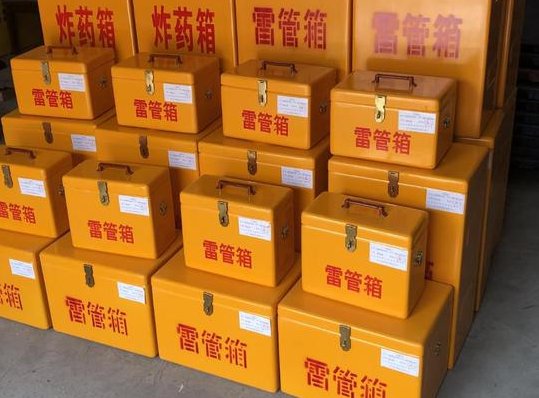 东源玻璃钢雷管箱的使用寿命一般是多少？